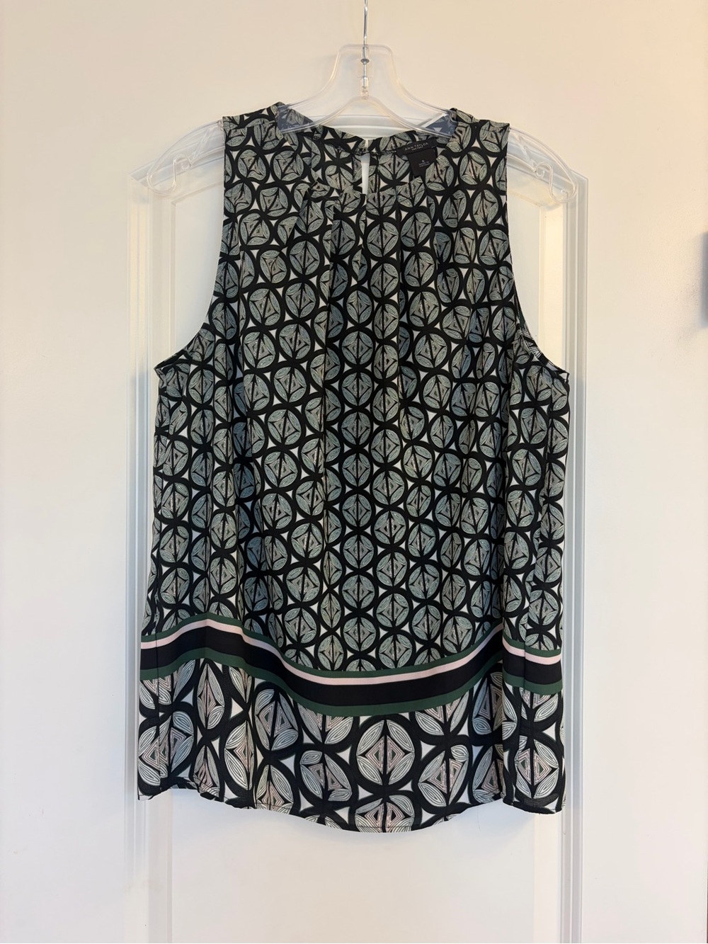 Ann Taylor Factory Black and Green Geometric Sleeveless Blouse